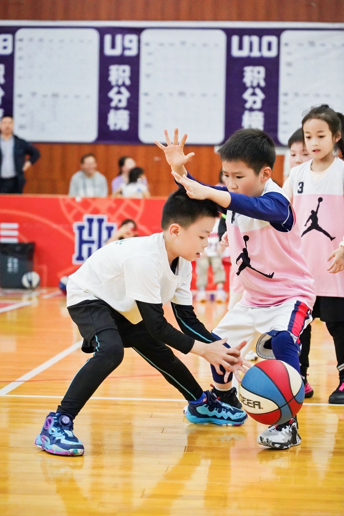 小孩篮球基本功训练全屏